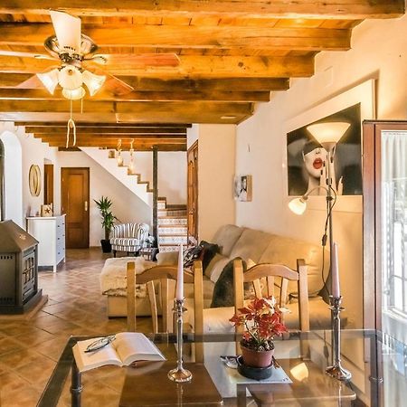 Pet Friendly Home In Hornachuelos With Kitchen Exterior foto